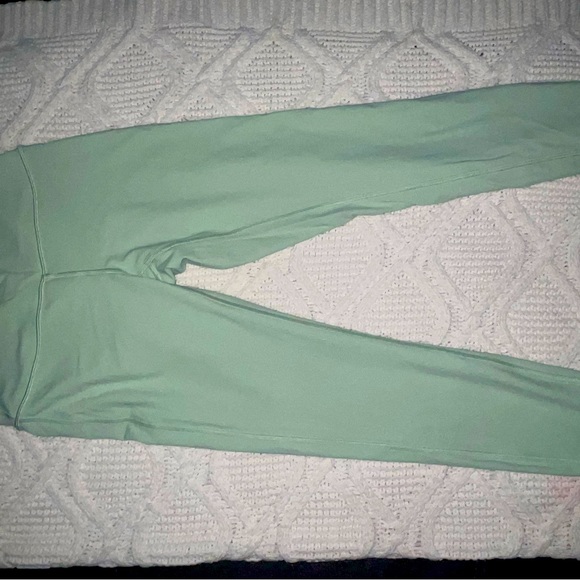 Lululemon Wunder Under Crop Leggings. 25”. Worn 3x. Mint green. Smoke/pet free - Picture 5 of 6